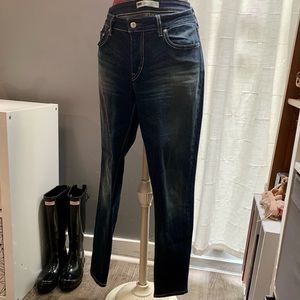EUC LEVI DARK WASH DENIM JEGGING - Size 15 (W33)